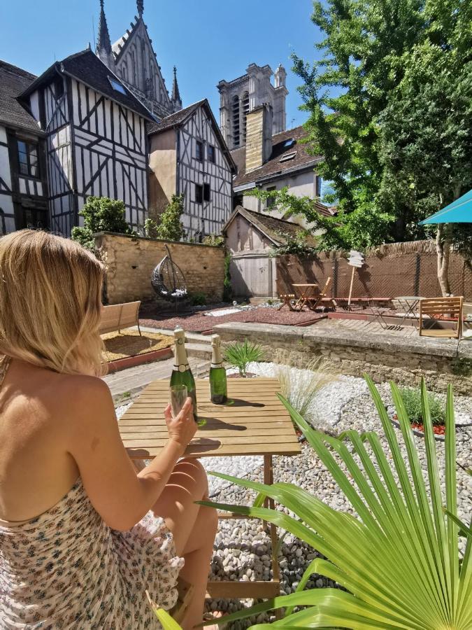 Le Spa De La Cathedrale - Jacuzzi - Sauna - Champagne - Netflix - Wifi Troyes Esterno foto