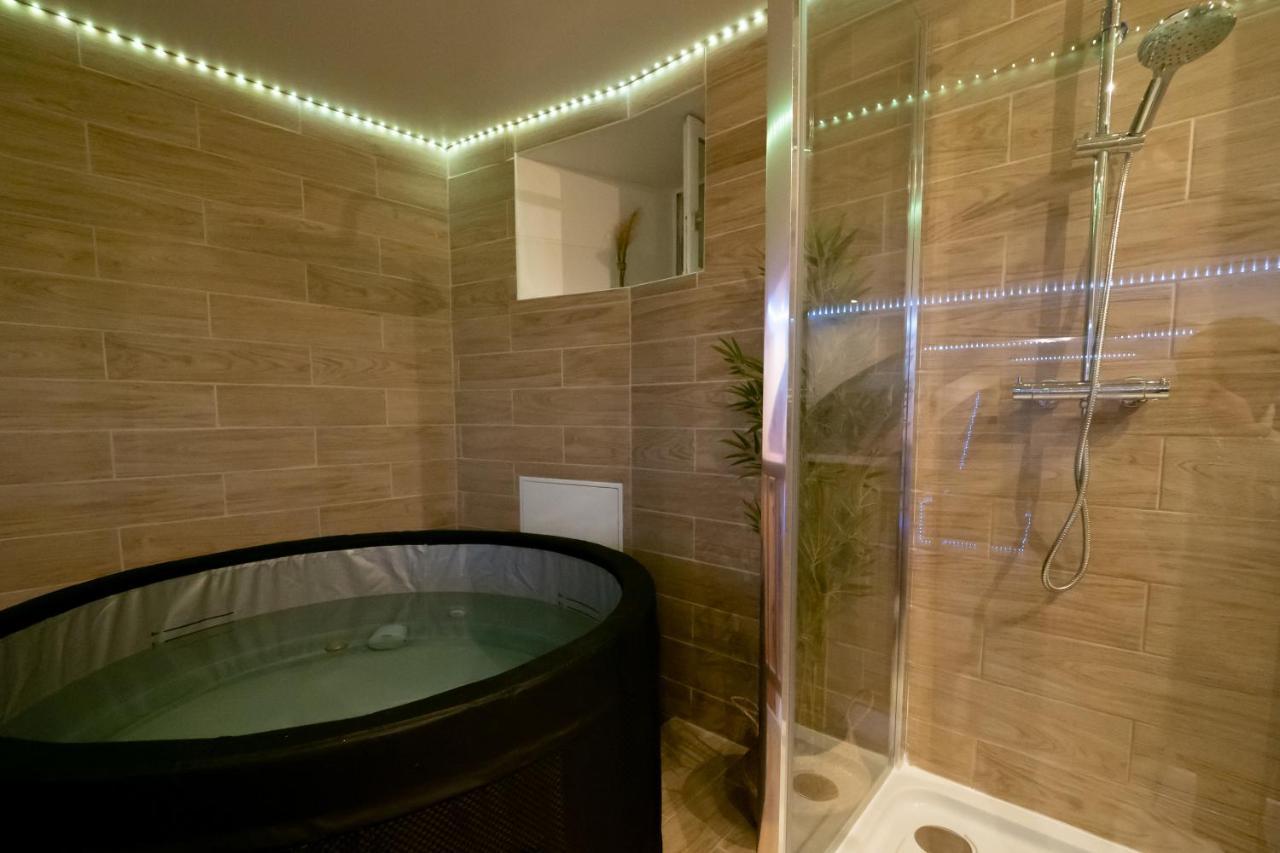 Le Spa De La Cathedrale - Jacuzzi - Sauna - Champagne - Netflix - Wifi Troyes Esterno foto