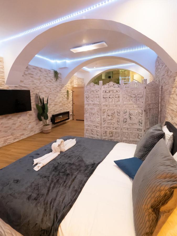 Le Spa De La Cathedrale - Jacuzzi - Sauna - Champagne - Netflix - Wifi Troyes Esterno foto